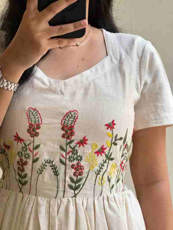 Elegant Floral Embroidered Cotton Top