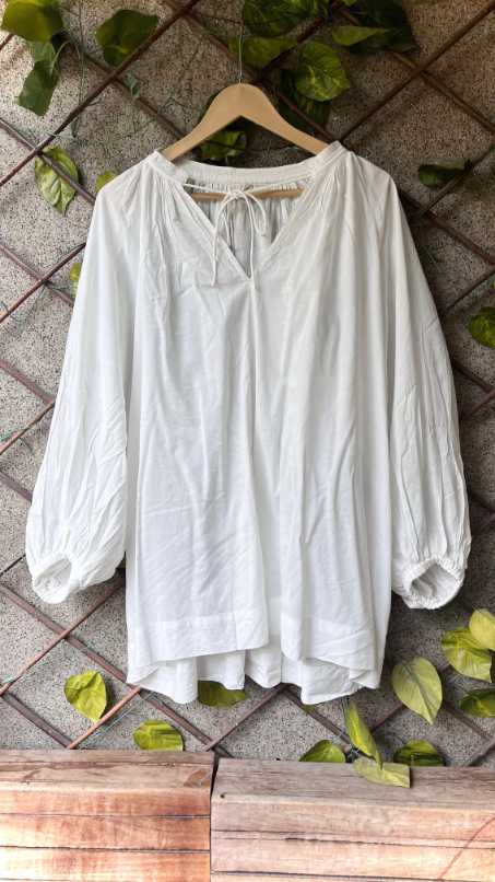 Elegant Loose-Fit Balloon Sleeve Cotton Top